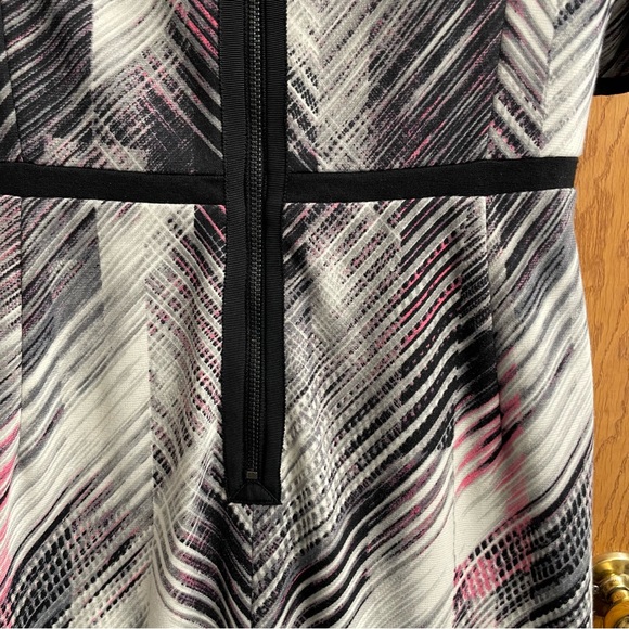 Vince Camuto Knit A-Line Dress Short Sleeve Size 12 Colour Black/Gray/White/Pink - Picture 16 of 16